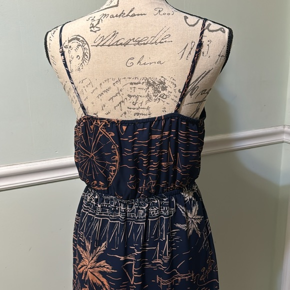 Old Navy Summer  dress size medium - Picture 2 of 5